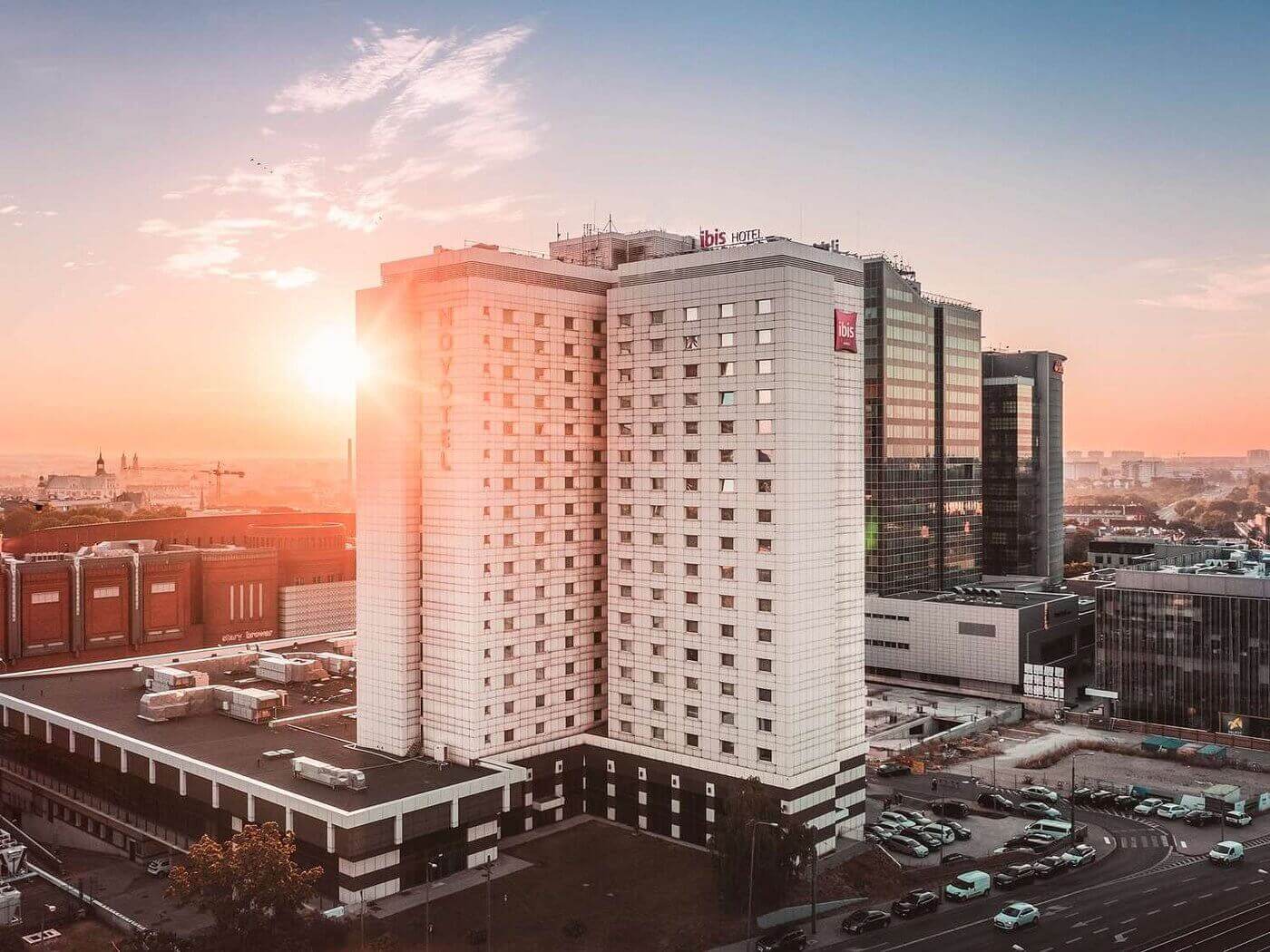 Novotel Poznań Centrum – stylowy hotel z kasynem i łatwym dostępem do atrakcji
